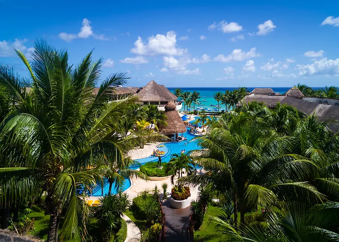 Resort The Reef Coco & 4*